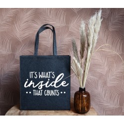 Vilten tas: It's whats inside, that counts